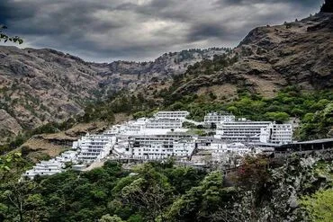 Kashmir with Mata Vaishno Devi Tour Packages